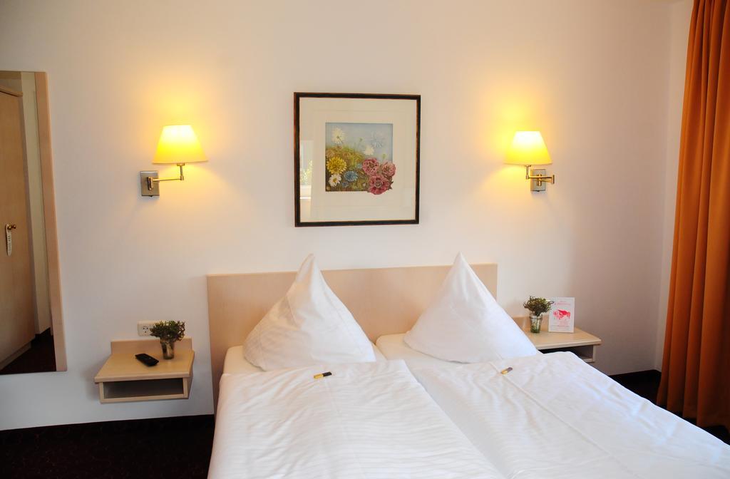 Hotel Blankenese ฮัมบูร์ก ภายนอก รูปภาพ