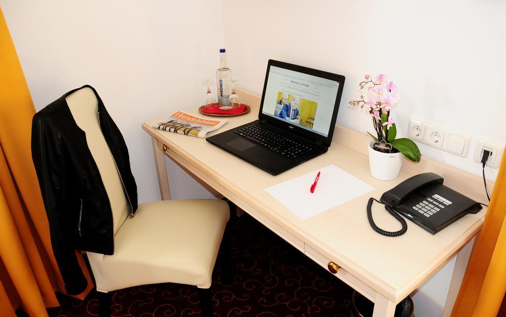 Hotel Blankenese ฮัมบูร์ก ภายนอก รูปภาพ